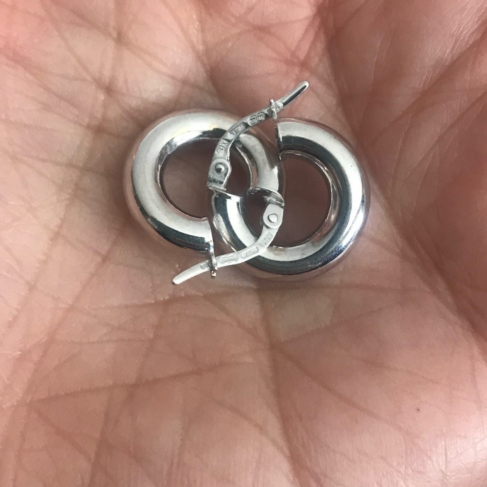 Gold Minimalist Interlocking Earrings